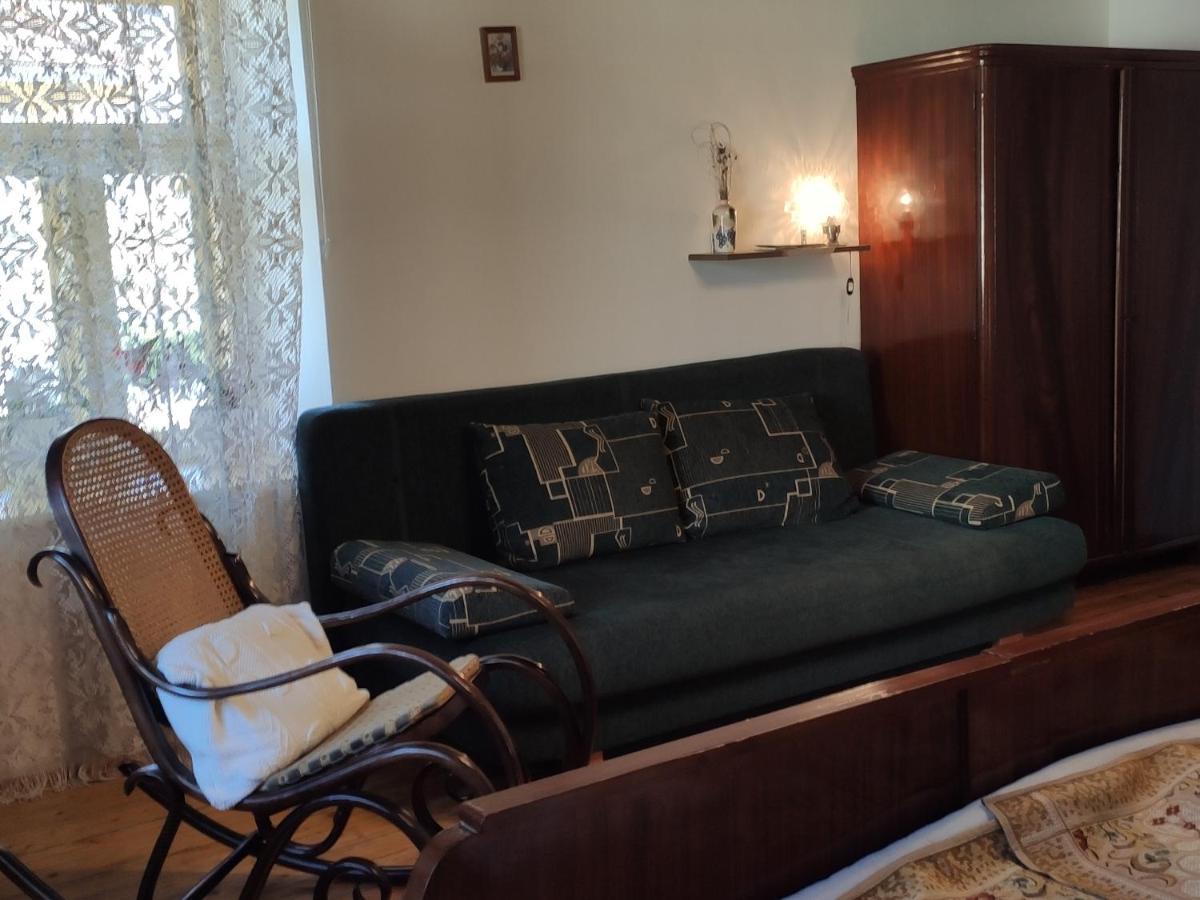 Terez Haza Hotel Pazmand Buitenkant foto