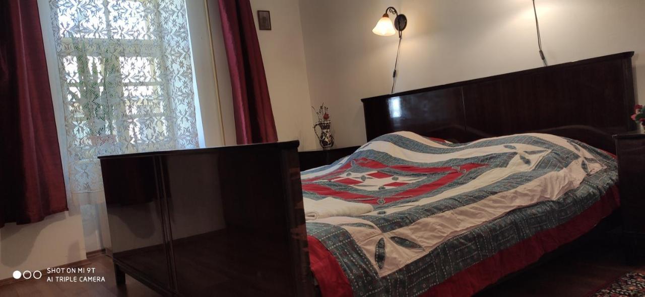 Terez Haza Hotel Pazmand Buitenkant foto