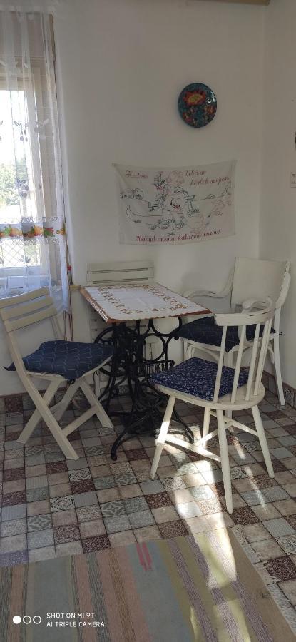 Terez Haza Hotel Pazmand Buitenkant foto