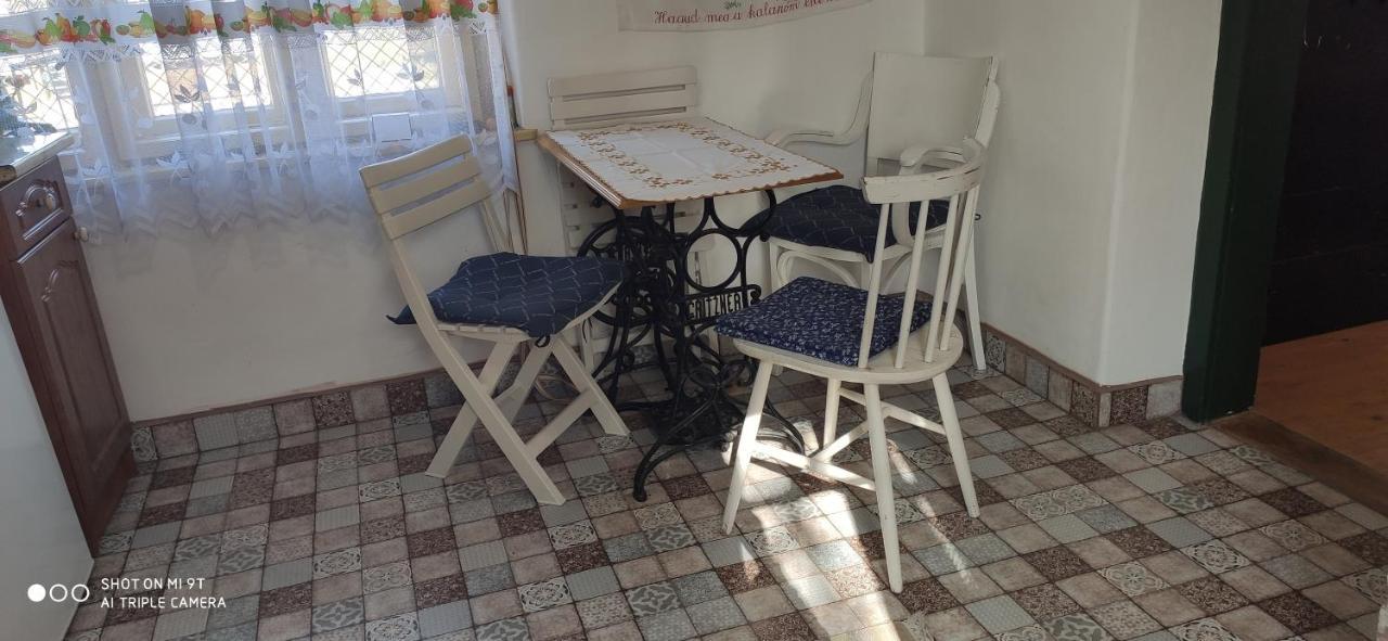 Terez Haza Hotel Pazmand Buitenkant foto