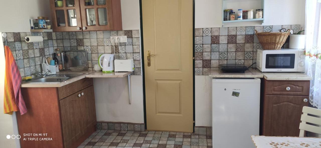 Terez Haza Hotel Pazmand Buitenkant foto