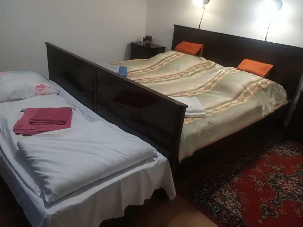 Terez Haza Hotel Pazmand Buitenkant foto